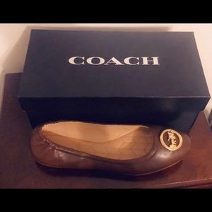 Coach flats